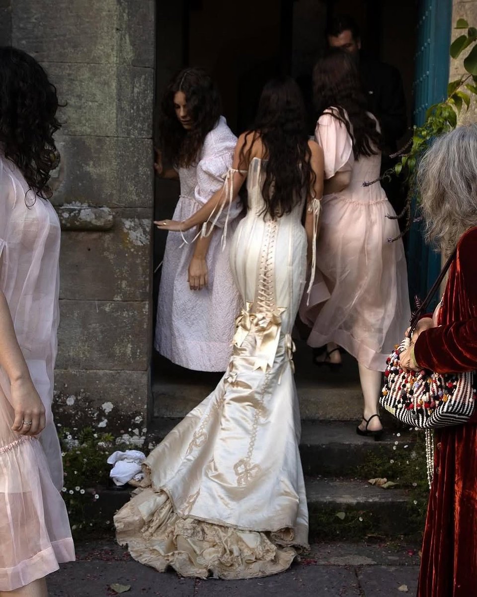 ༺♡︎༻ tweet media