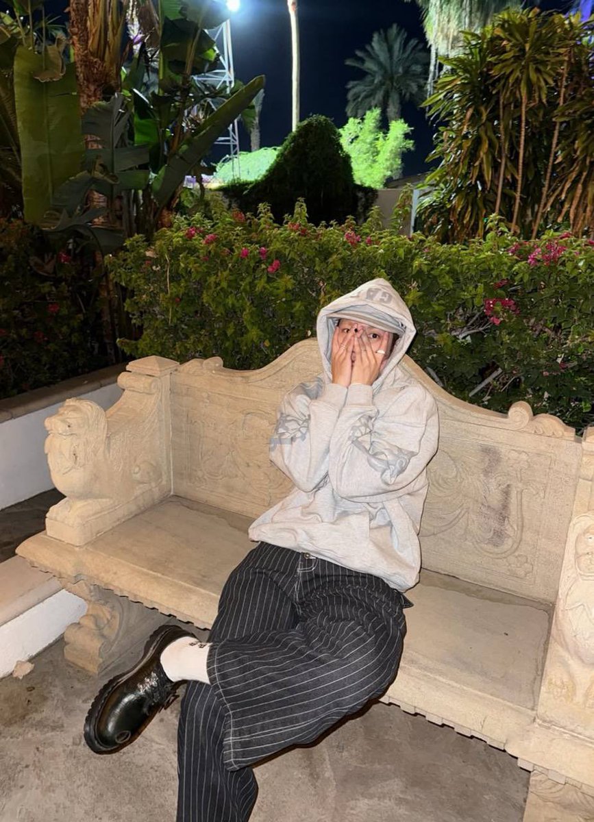 диди||поиск мью tweet media