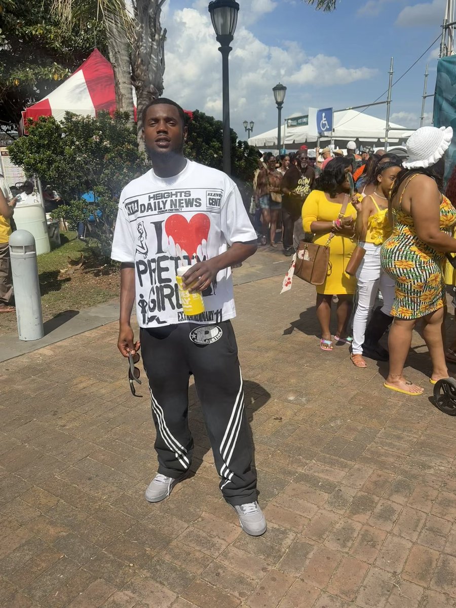 $мσκɛʏ tweet media