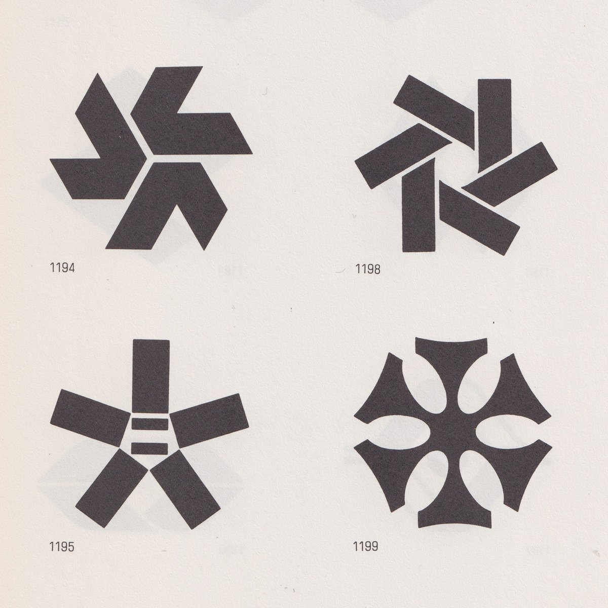 LogoArchive's tweet image. Pretty poly-gons. See over 5000 more historical logos at logo-archive.org

#logos #symbols #branding #design #logoarchive