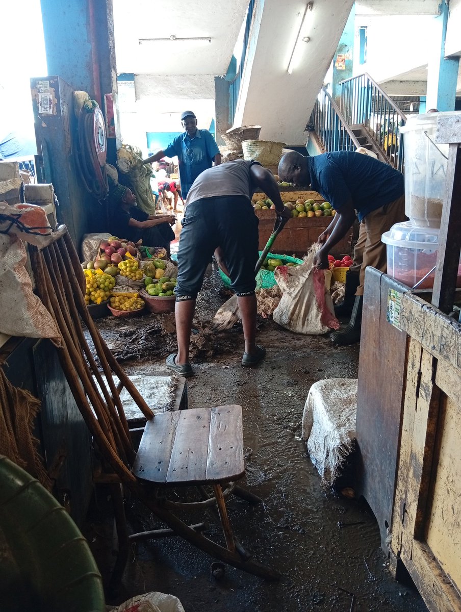 OfisiAlbert's tweet photo. Kongowea Market after just 2 days of rain poor drainage, unmanaged waste, and failed systems.
Today we cleaned as traders, but this is a leadership failure. We need representation that works.
Kongowea Mpya Inawezekana.
#Kongowea 
#Mombasa 
#LeadershipMatters https://t.co/gy1smK55aO