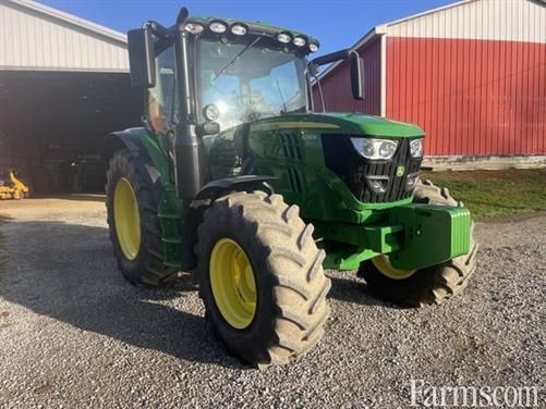 FarmsNews's tweet image. 2018 John Deere 6130R 👇

Standard configuration, MFWD front axle, guidance ready, 540/1000 rear PTO, narrow tire width, and more.

usfarmer.com/tractors/john-…

#JohnDeere