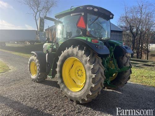 FarmsNews's tweet image. 2018 John Deere 6130R 👇

Standard configuration, MFWD front axle, guidance ready, 540/1000 rear PTO, narrow tire width, and more.

usfarmer.com/tractors/john-…

#JohnDeere
