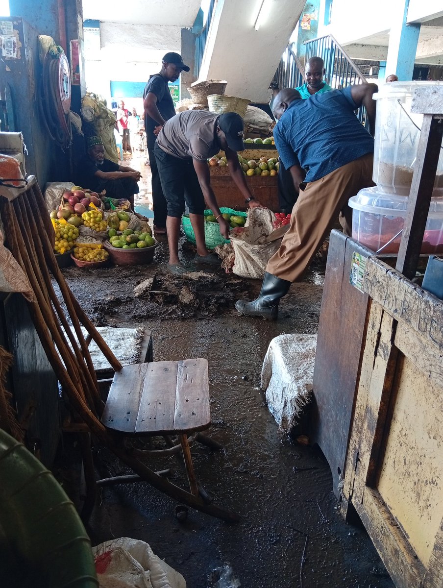 OfisiAlbert's tweet photo. Kongowea Market after just 2 days of rain poor drainage, unmanaged waste, and failed systems.
Today we cleaned as traders, but this is a leadership failure. We need representation that works.
Kongowea Mpya Inawezekana.
#Kongowea 
#Mombasa 
#LeadershipMatters https://t.co/gy1smK55aO