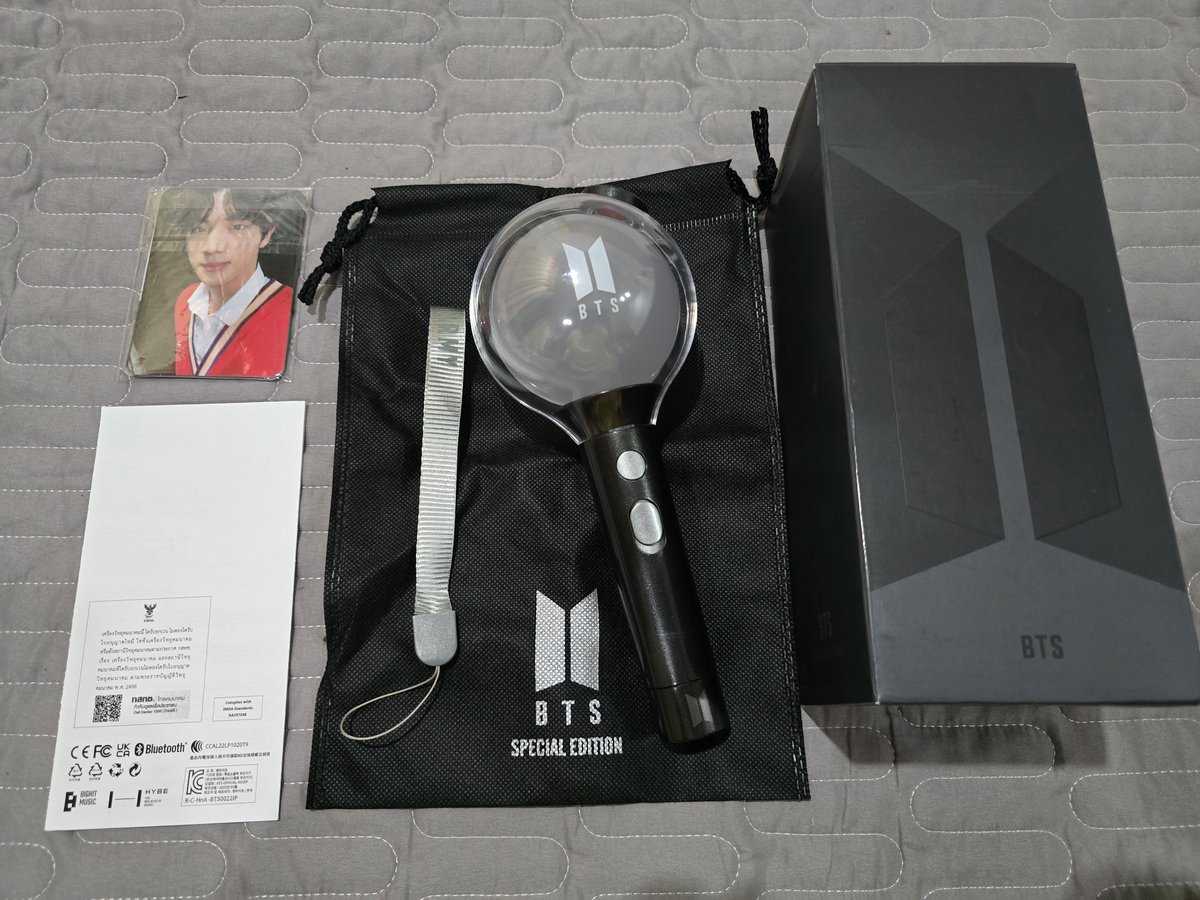 shamanmin's tweet photo. มือ 1 ราคา 1100 รวมส่ง 

#ตลาดนัดบังทัน #ตลาดนัดBTS #ตลาดนัดรถไฟฟ้าบังทัน #bts https://t.co/AqbNqWoM69