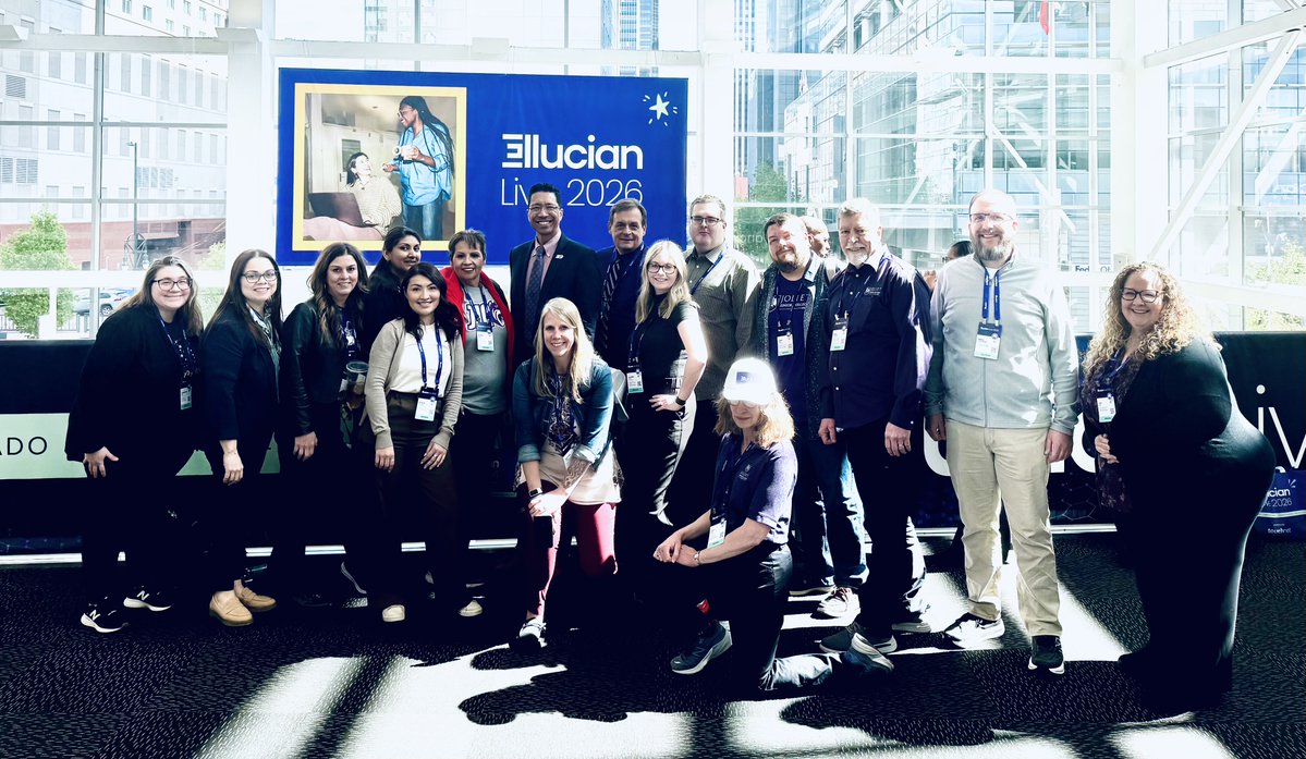 clynenamuo's tweet image. Just all the cool kids from ⁦@JolietJrCollege⁩ doing all we can to successfully implement the systems that support our students #nbd #bigdeal! ⁦@EllucianInc⁩