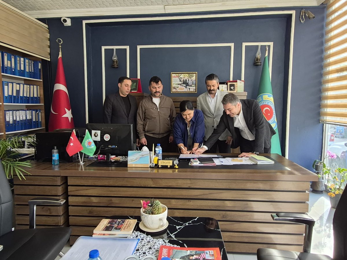 1- Kırsal Kalkınmada Altın Üçgen
Finans, Bilgi, Emek

Bahçe Kadın Kooperatifi, Ziraat Odası Başkanlığı ve Gaziantep İş Bankası Bölge ile yapılan fizibilite çalışmaları tamamlanarak Bahçe Ziraat Odası İş Bankası ile Protokolü imzaladı.
