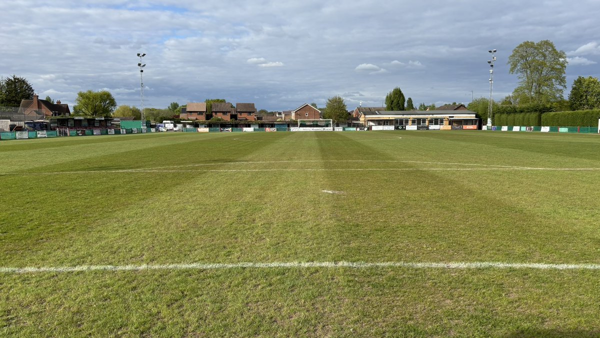 Grumpy groundsman tweet media