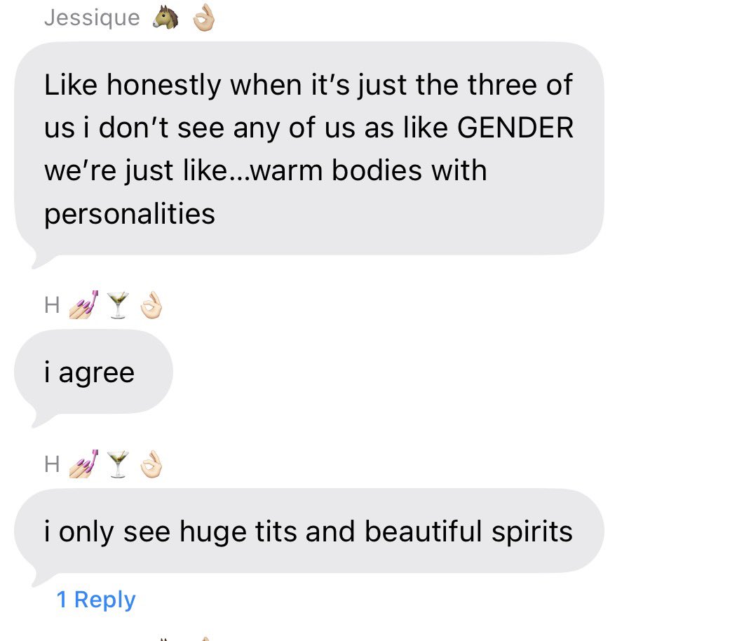 lauren 🐚 tweet media