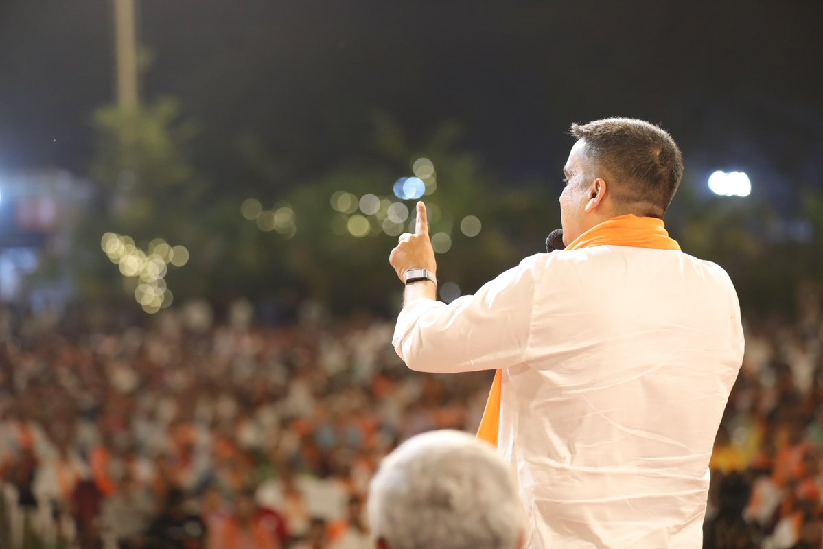 વિજયનો શંખનાદ: 
આંકલાવમાં ખીલશે કમળ, વધશે વિકાસ!

આણંદ જિલ્લાના આંકલાવની ધરતી પર આજે 'વિકાસ સંકલ્પ સભા'માં જનતાનો મિજાજ જોઈને હવે વિજયમાં કોઈ શંકા નથી. છેવાડાના માનવી સુધી પહોંચેલું સુશાસન અને ભાજપ સરકારની તાકાત સામે વિપક્ષ હવે મેદાન છોડી ચૂક્યો છે. આ સ્નેહ અને સમર્થન માત્ર સભા