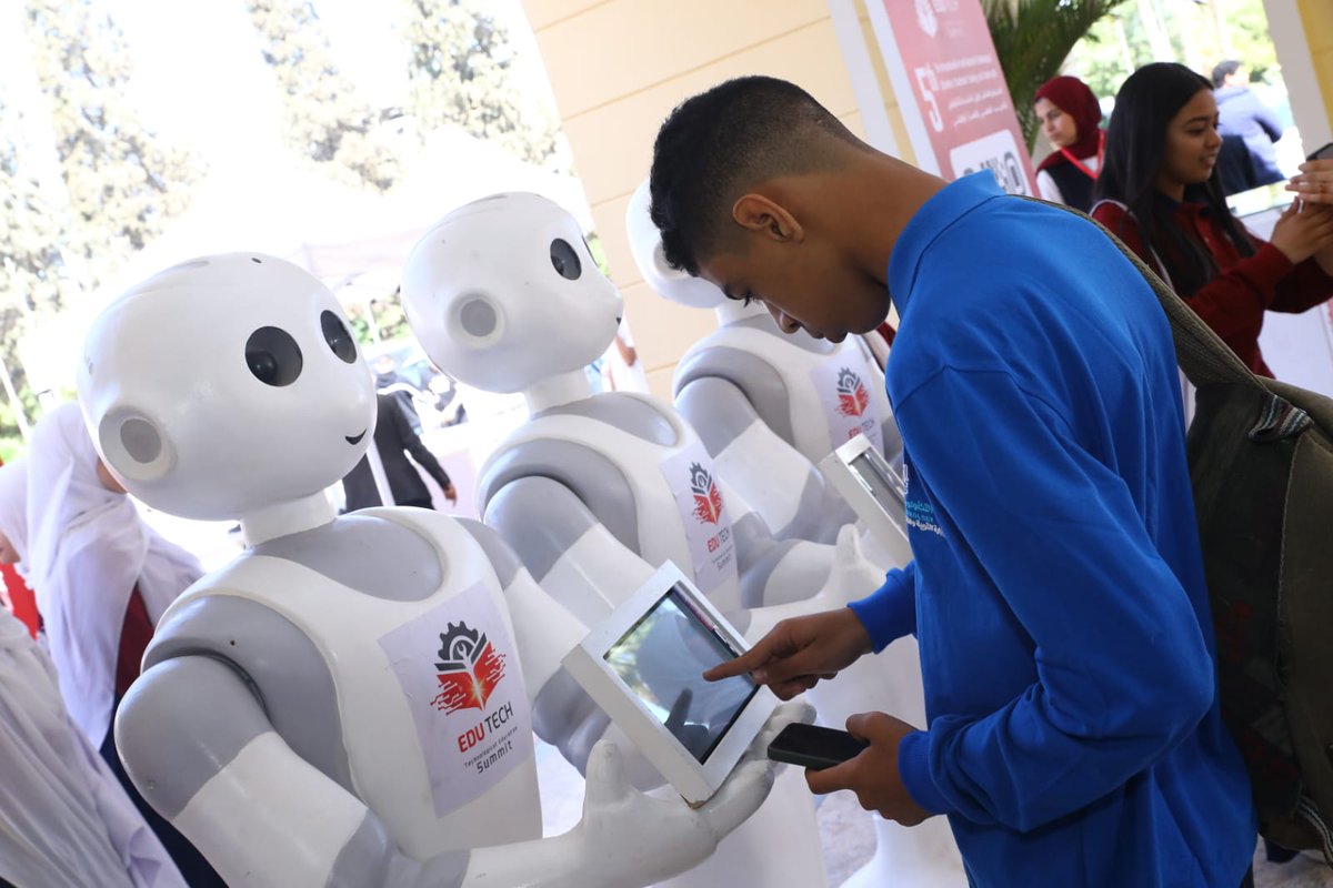 EUinEgypt's tweet image. EU at #EDUTECH Day 1 as part of #TeamEurope:
✅ Participating in high-level discussions &amp;amp; forum sessions
✅ The Team Europe booth welcomed strong engagement from students &amp;amp; partners
✅ Visitors explored EU-supported initiatives and career pathways
🇪🇺 Visit us tomorrow!