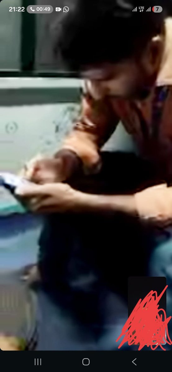 exponentialaman's tweet photo. Sir @AshwiniVaishnaw He is Avinash Kumar Singh Travelling of 
Boarder from ARA or DANAPUR
Sampoorna Kranti 12393 on S3 17Lower Berth on Duty Pass.
On a small seat argument he is using continuously using fowl and Abusive language.  
Sir is giving me threat of being physical https://t.co/h5bzNn9PJq