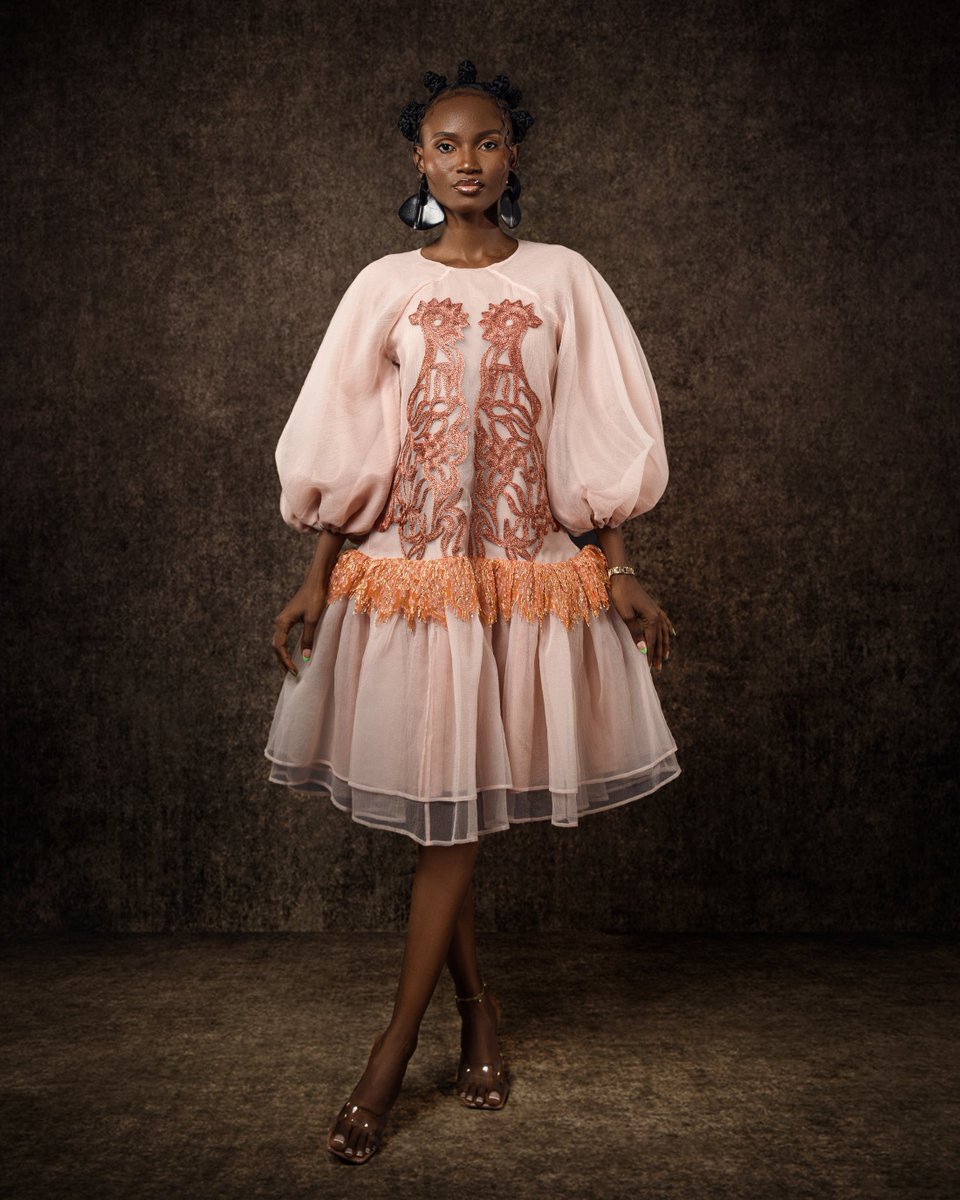 zeeomastyle's tweet photo. Introducing…. Lola Deluxe

A timeless and elegant statement piece exuding femininity. 

The Lola Deluxe Dress features a structured bodice that flatters the silhouette, paired with soft, flowing layers that move with grace. https://t.co/5qC0D8QuIF
