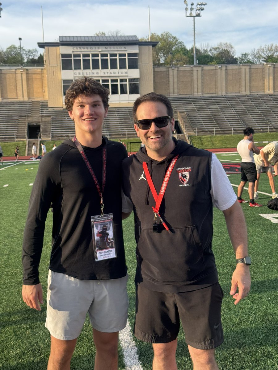 TurfSportsCC's tweet photo. @trithompson8 Tripp Thompson — 6’2” QB 🔥
Offensive MVP (5A Texas) 🏆
Elite arm, speed, and high IQ 💪
⭐️With a visit to Carnegie Mellon 📚
Great grades, big future ahead! 🚀 #TurfTrained https://t.co/uTR2KoWkx5