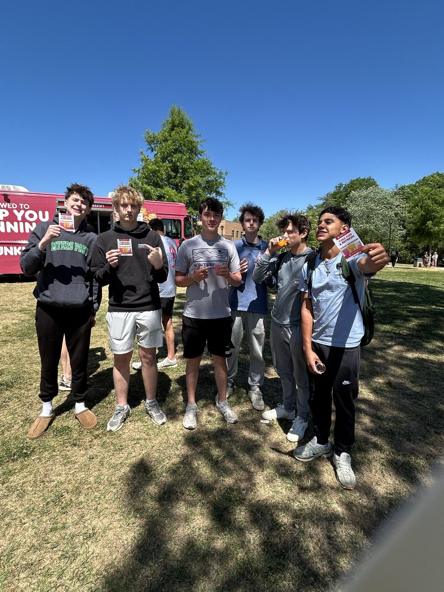Myers Park High tweet media
