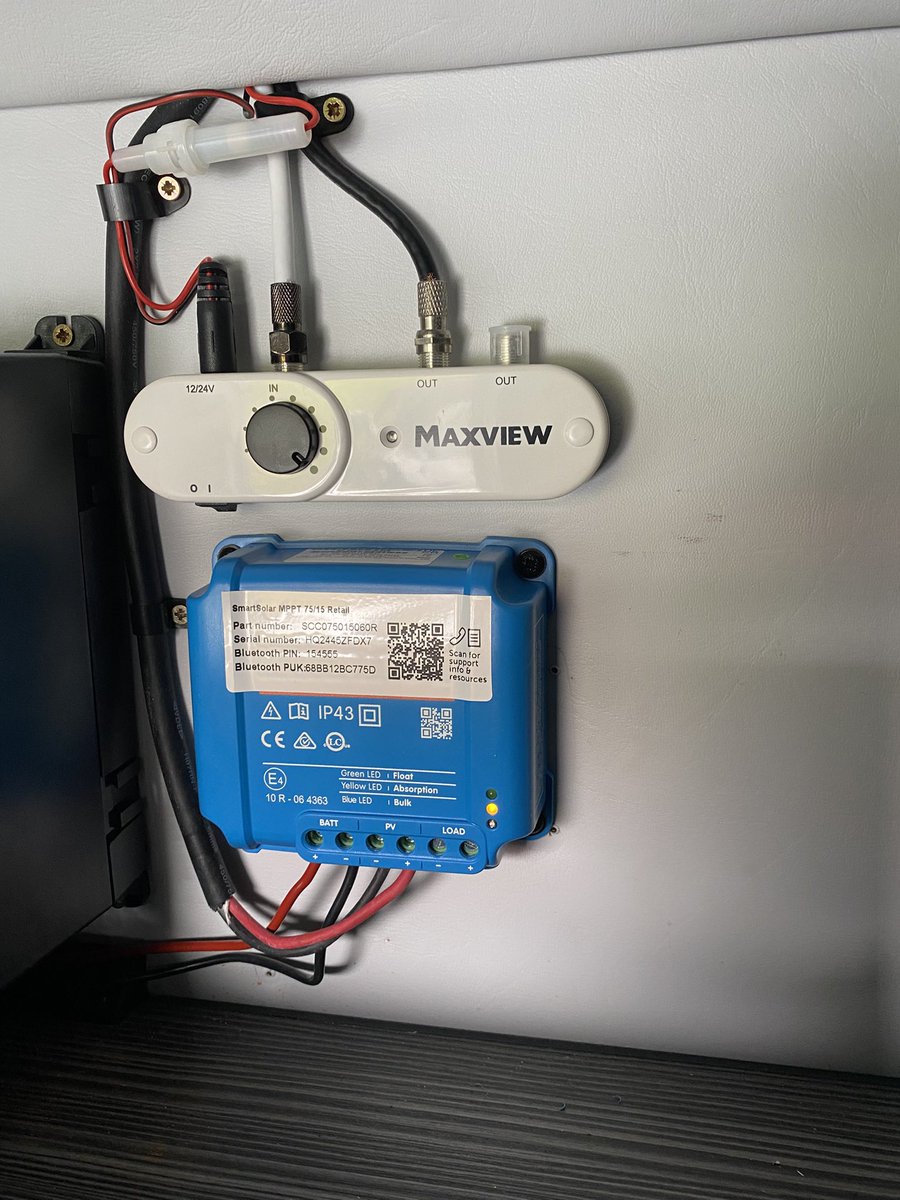 Elitet5's tweet image. Solar panel with Victron MPPT controller fitted to Mercedes Sprinter can be checked via the Victron Connect App on your phone #solar #victron #camper #conversion #cornwall