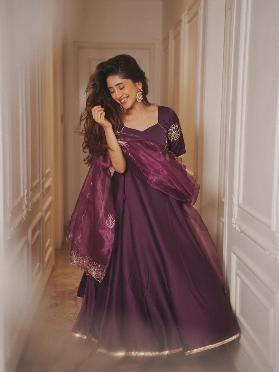 ᶜˡᵒᵘᵈʸ ᶜʰᵃᵒˢˢ tweet media