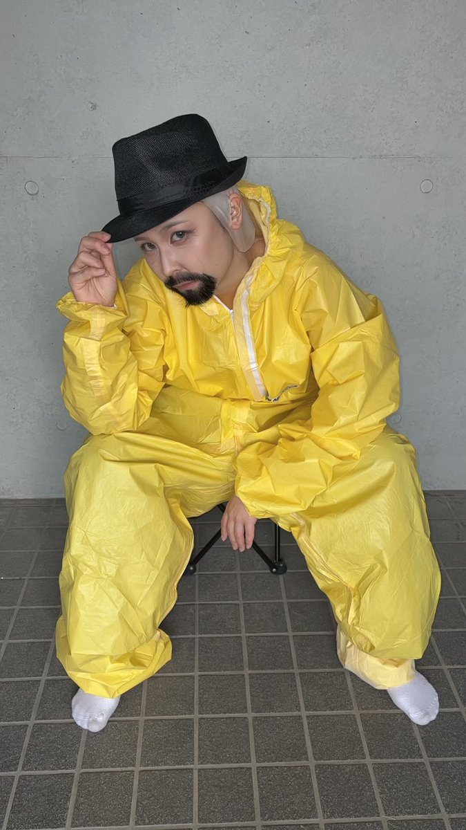NicocoYukari's tweet image. Guys thoughts on my #walterwhite cosplay from #breakingbad 🥺