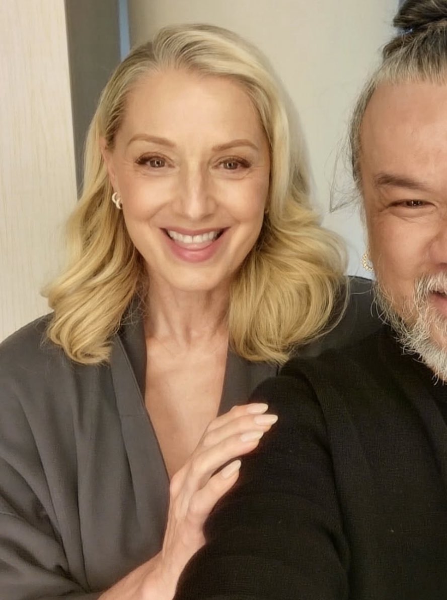 HER HAIR LOOKS SO GOOD