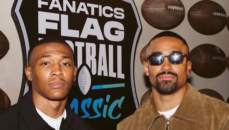 QuayLJones3's tweet image. You can just feel that Jalen Hurts &amp;amp; DeVonta Smith have something special brewing for 2026 🦅

#Eagles