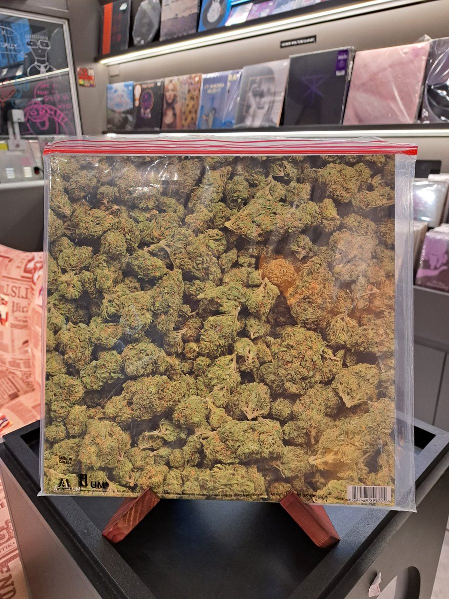 @Bee-Vinyl.com tweet media