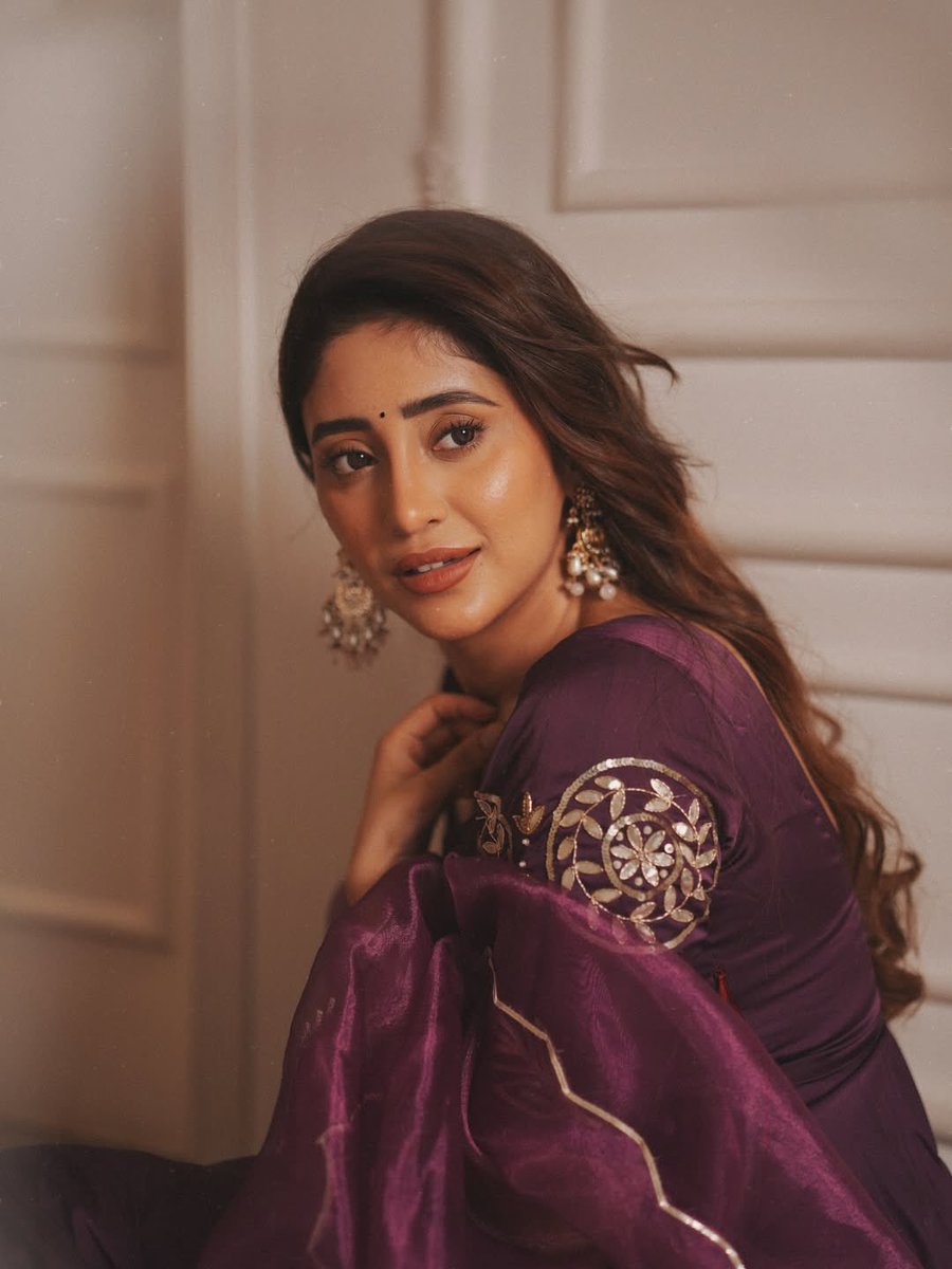 ᶜˡᵒᵘᵈʸ ᶜʰᵃᵒˢˢ tweet media