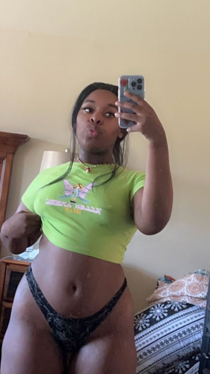URLILBXBYY's tweet photo. had to sneak these while i was hanging out at my friend’s house 🤭 
I love taking naughty pics just for u! 

#nsfwtwt #nsfwtwtًًً https://t.co/m4m8to7bDS
