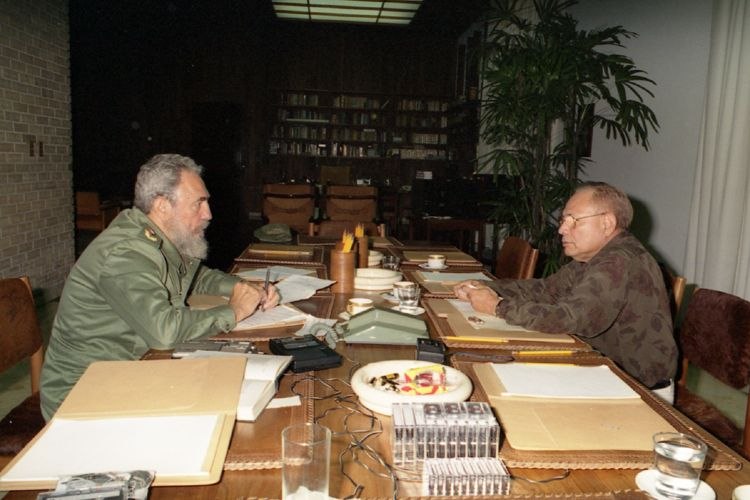 #FidelCastro concede entrevista al Comandante sandinista Tomás Borge que posteriormente se publica como el libro "Un grano de maíz", el 20 de abril de 1992

fidelcastro.cu
#100AñosConFidel #Cuba #Revolución #FidelCastro #SomosCuba #SomosContinuidad #RevoluciónCubana