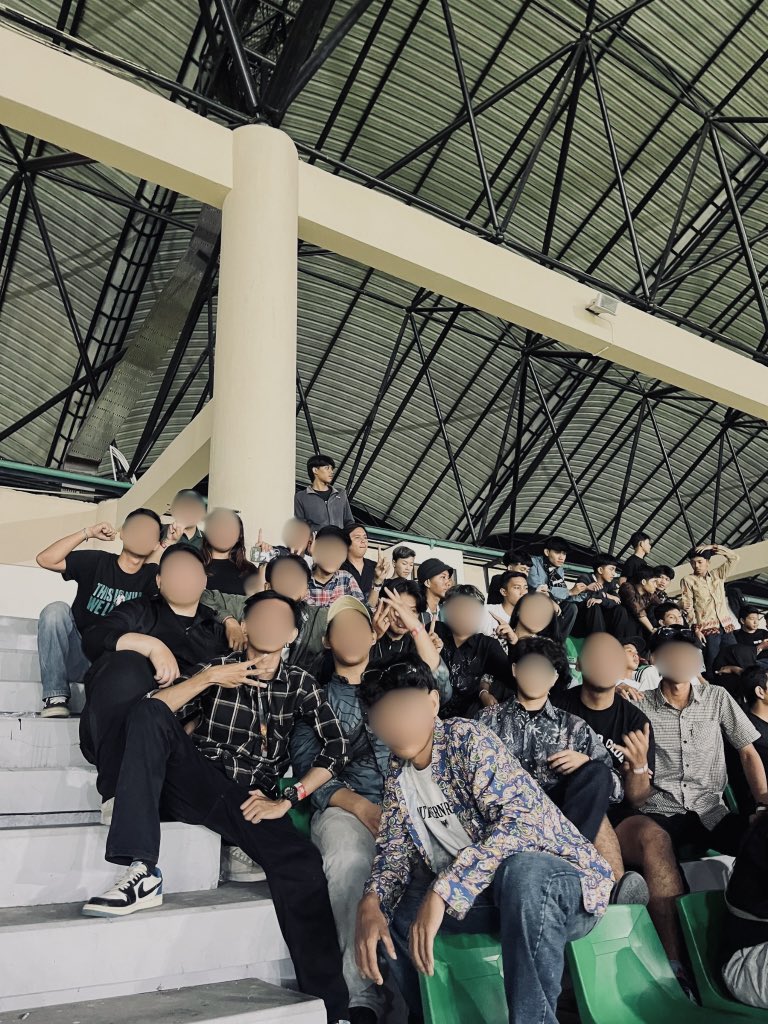SRegion_1976's tweet photo. rombongan tw superleague🦅🥶
20/04/26 v Persiku
#Capolista https://t.co/s3kpHqw7h2
