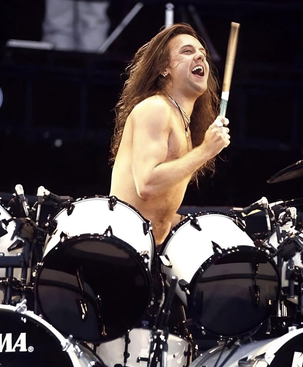 MetSince1981's tweet photo. #UnDíaComoHoy…
#OnThisDay…
📸 @Metallica: Presentación especial en “The Freedie Mercury Tribute Concert for Aids Awareness”, evento realizado en el Wembley Stadium en Londres, Inglaterra 🏴 20 de Abril 1992.
#Metallica #WembleyStadium #FifthMember #MetFans #METALLICASince1981 https://t.co/uz8BVYGG3k
