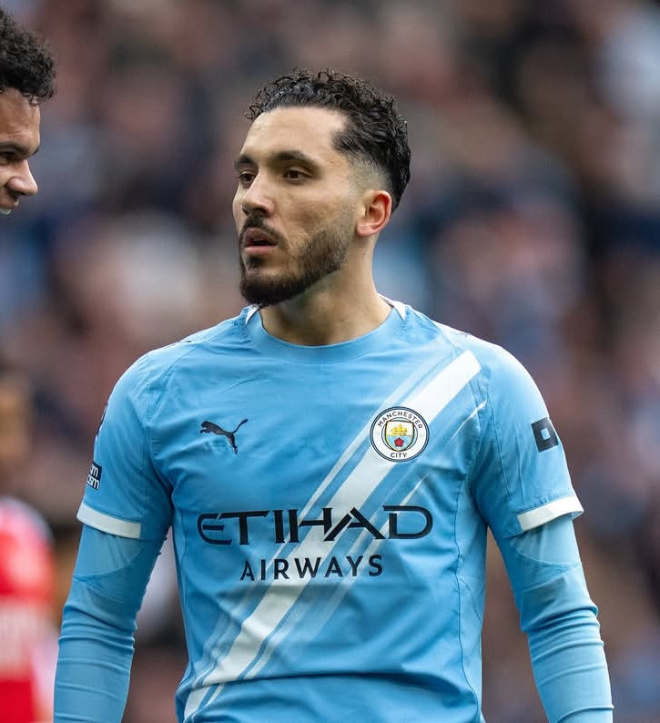 𝐄𝐑 tweet media