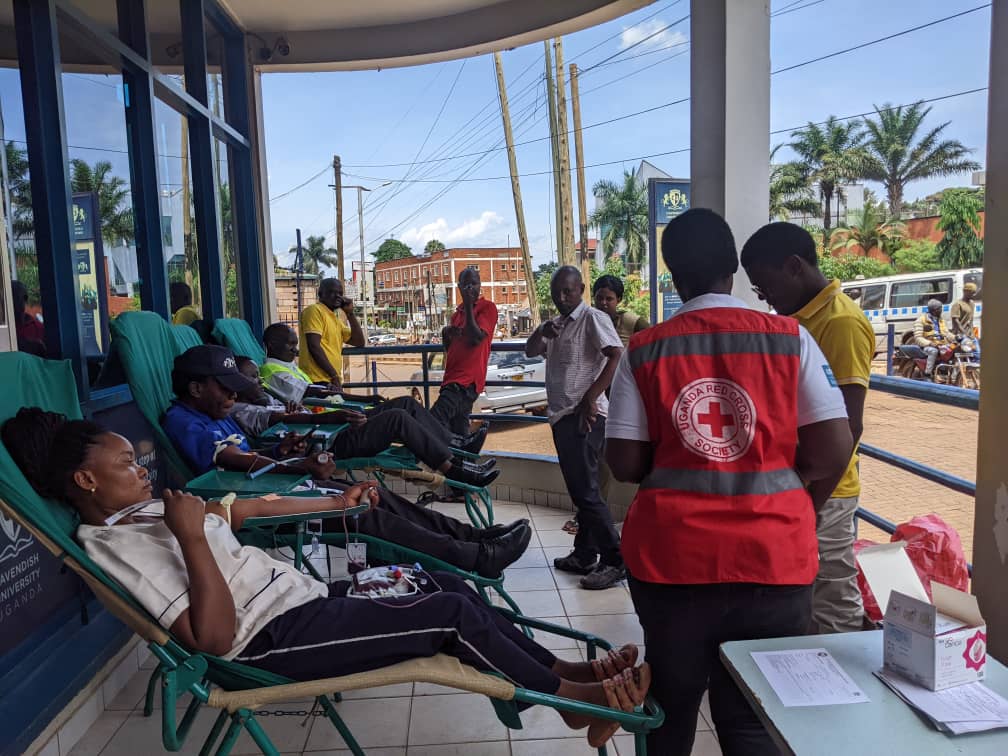 UgandaRedCross's tweet image. Our blood mobilisation team at Kampala South Branch, together with students at Cavendish University, showed up in strength today to donate blood.
We appreciate the volunteers for the support and mobilisation.  
Every drop counts and every life is worth it.🩸 
#BloodDonation