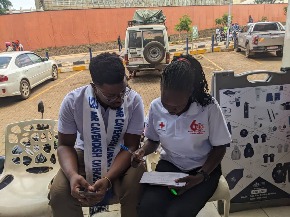 UgandaRedCross's tweet image. Our blood mobilisation team at Kampala South Branch, together with students at Cavendish University, showed up in strength today to donate blood.
We appreciate the volunteers for the support and mobilisation.  
Every drop counts and every life is worth it.🩸 
#BloodDonation