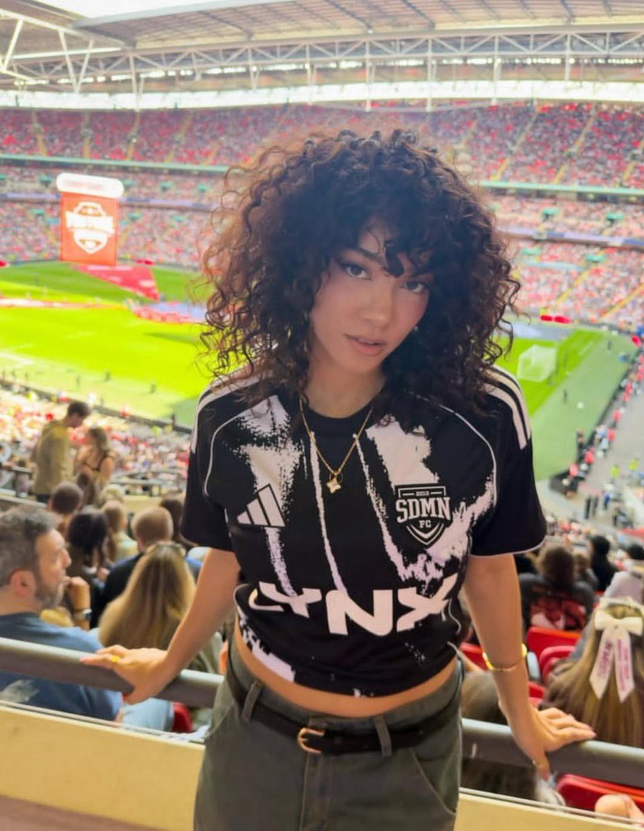 CinnaLover tweet media