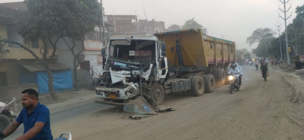 Biharcreator's tweet image. आइए इस टॉपिक पे भारत में सड़क दुर्घटना बहुत गंभीर समस्या है हर साल लगभग 4 से 5 लाख सड़क दुर्घटना होता है और इसमें हर साल 1.7 लाख से अधिक लोगों की मौत हो जाती है प्रतिदिन लगभग 450 से अधिक लोगों की मौत होती है आखिर इसका जिम्मेदार कौन है हम है या सरकार  #PlaneCrash