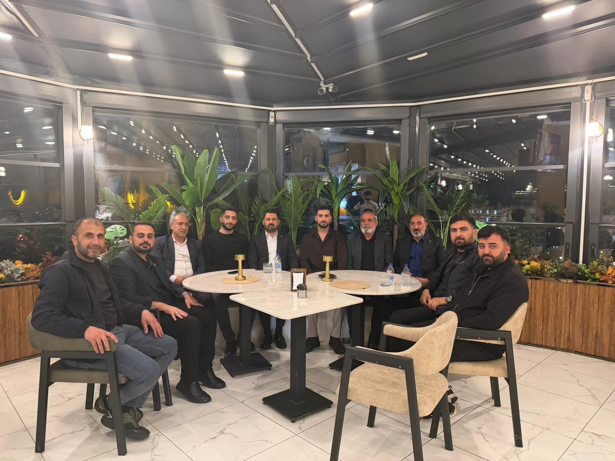 yilmaz_seven's tweet photo. İl Gençlik Kolları Başkan Yardımcımız Sayın Usame Yener’in  hizmete açtığı Bella Vista Cafe & Restoran’a hayırlı olsun ziyaretinde bulunduk. Genç girişimci kardeşimizin bu güzel heyecanına ortak oluyor, işletmesinin hayırlara vesile olmasını temenni ediyoruz. Misafirperverliğinden ötürü teşekkür eder, bereketli kazançlar dileriz.