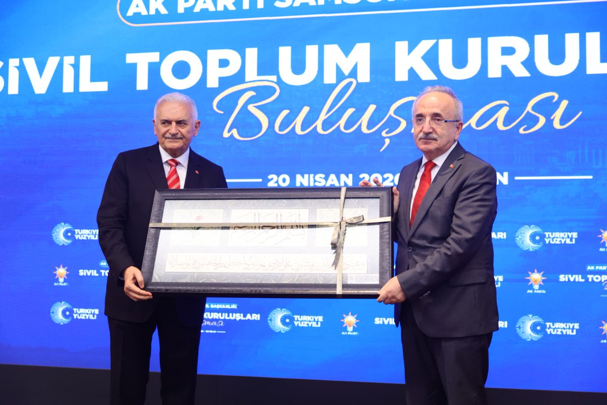 55AkPartiBafra's tweet photo. Türkiye Cumhuriyeti 65. Hükûmet Başbakanı ve Türk Devletleri Teşkilatı Aksakallar Heyeti Başkanı Sayın Binali Yıldırım beyefendinin teşrifleriyle gerçekleşen programa İlçe Başkanımız İbrahim Semiz de katılım sağladı. https://t.co/D7hpprIVfz