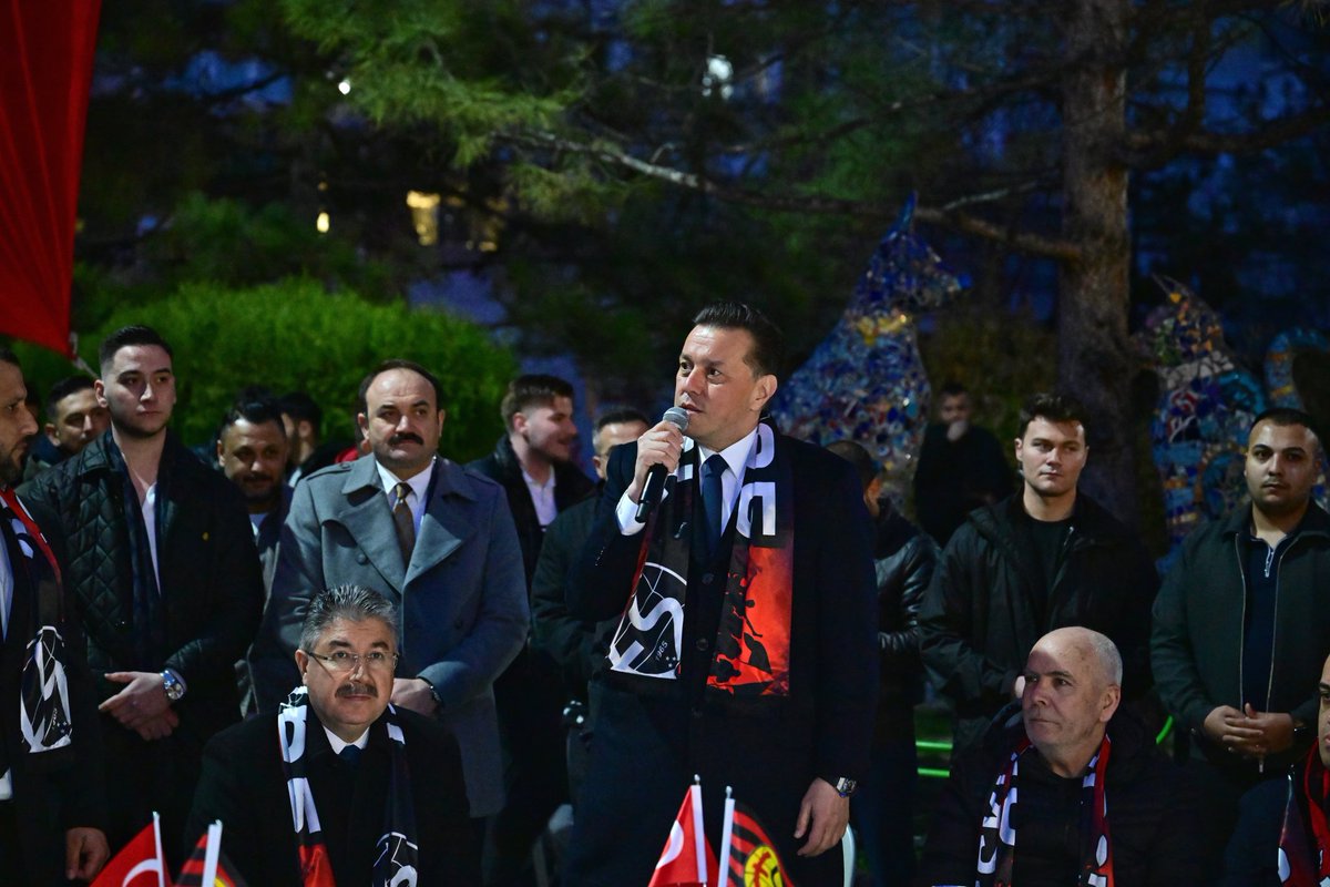 Necati EsEs tweet media