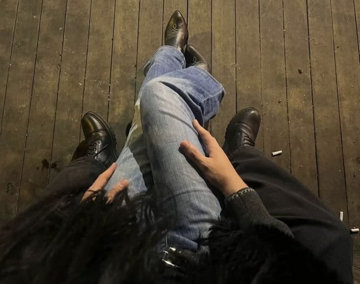 𝑽𝒆𝒍𝒐𝒖𝒓 𝑳𝒐𝒗𝒆 tweet media