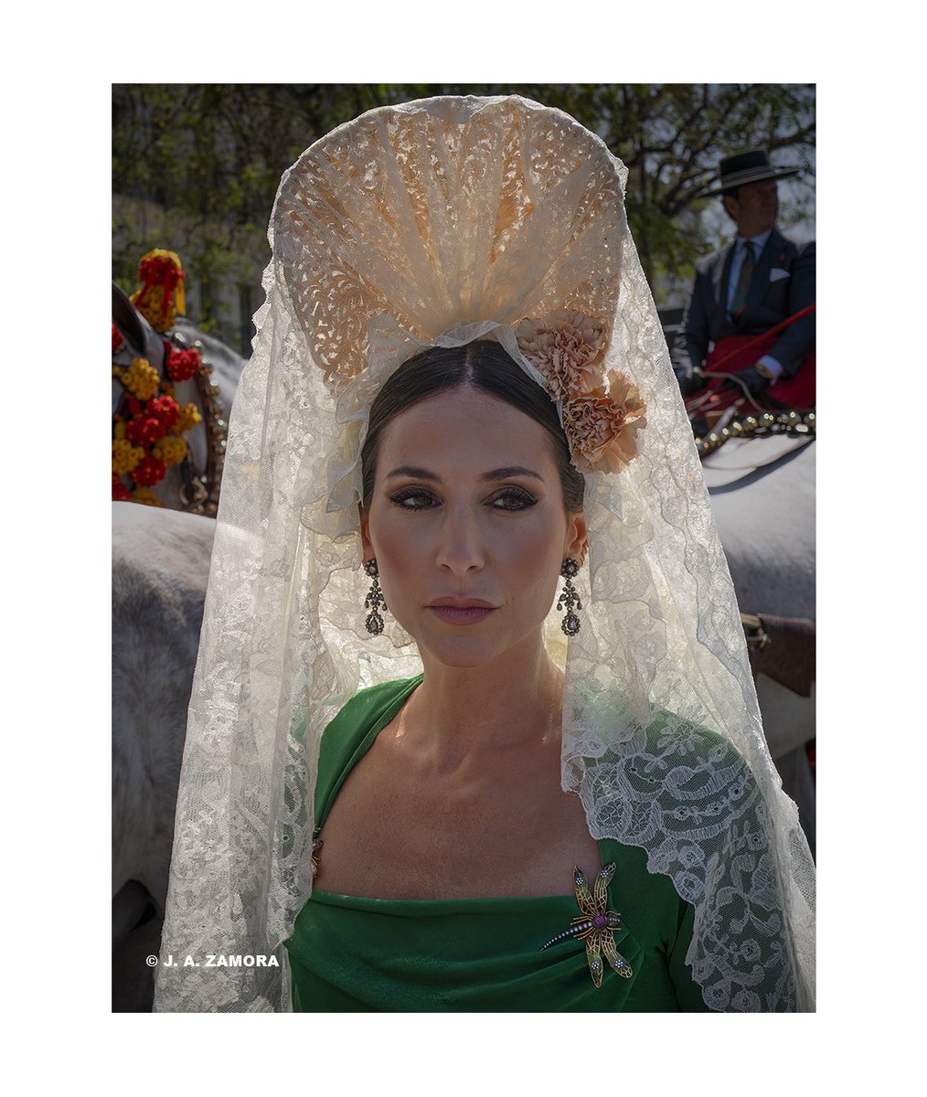 Miradas.
Feria de Sevilla 2026.
#leicaq2