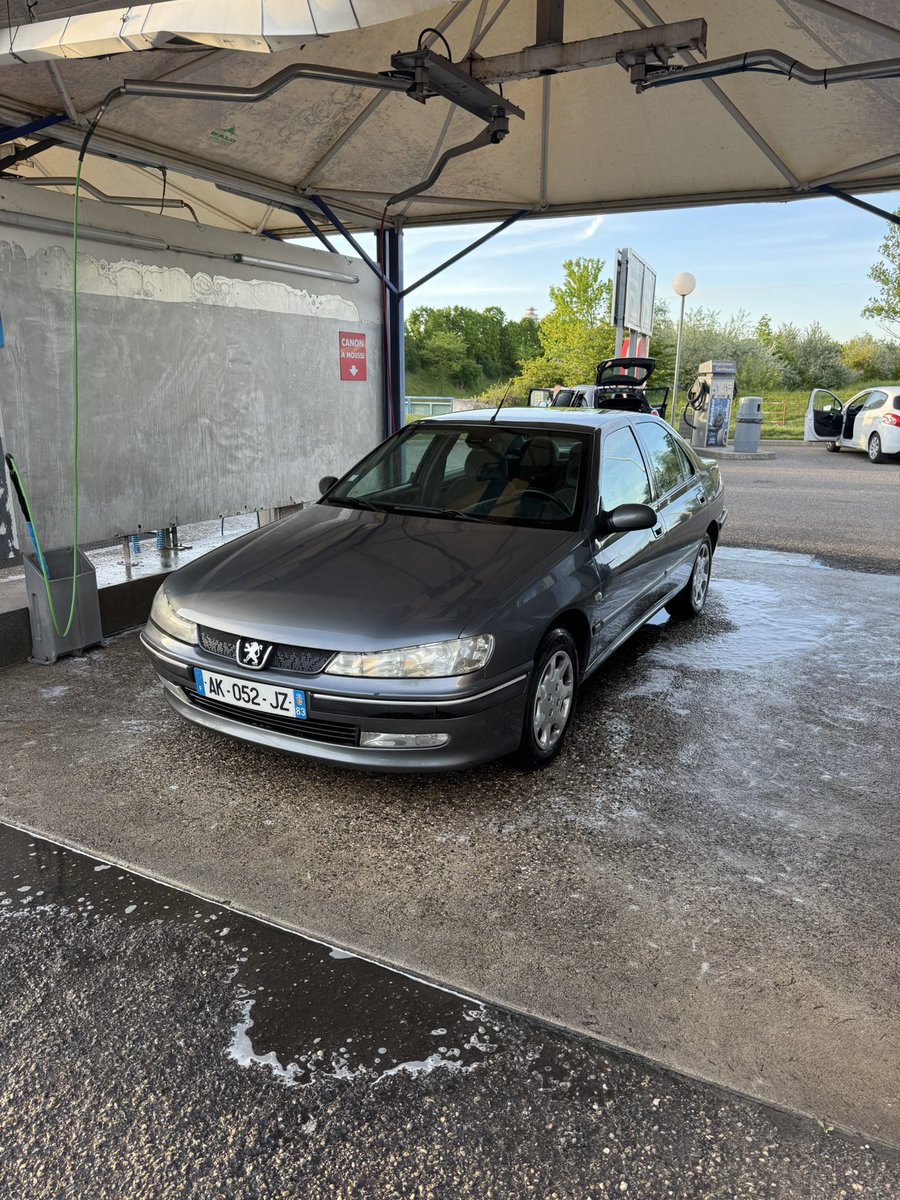 De vraies jantes, des phares propres et pas ternis et je lui fais trois grosses hein