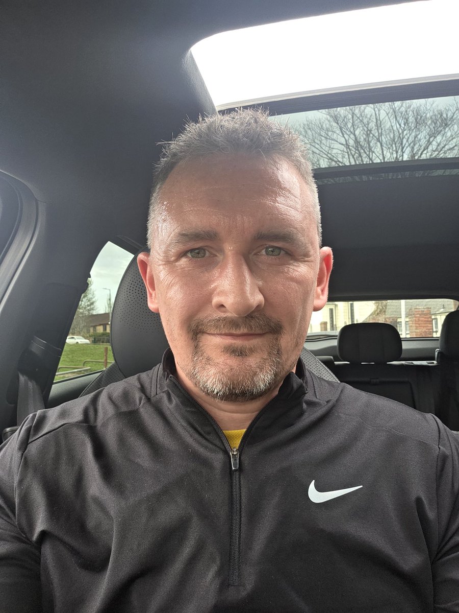 CraigRGNDem's tweet image. 5k tonight while the wee one is in dancing. Decent pace, its mild out there. 🏃🏻‍♂️🙂

#Glasgow #Running #5K #Run #Strava @UKRunChat