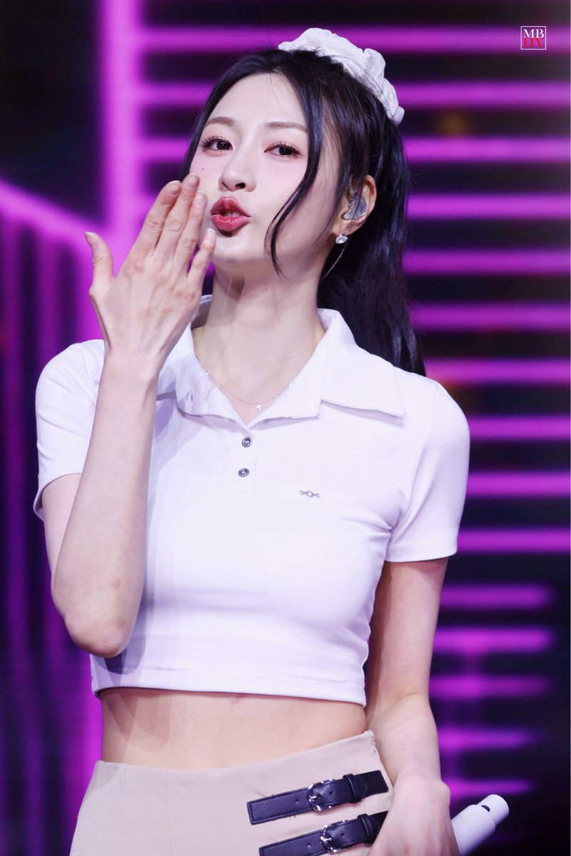 Mostbeautifulhayoung tweet media