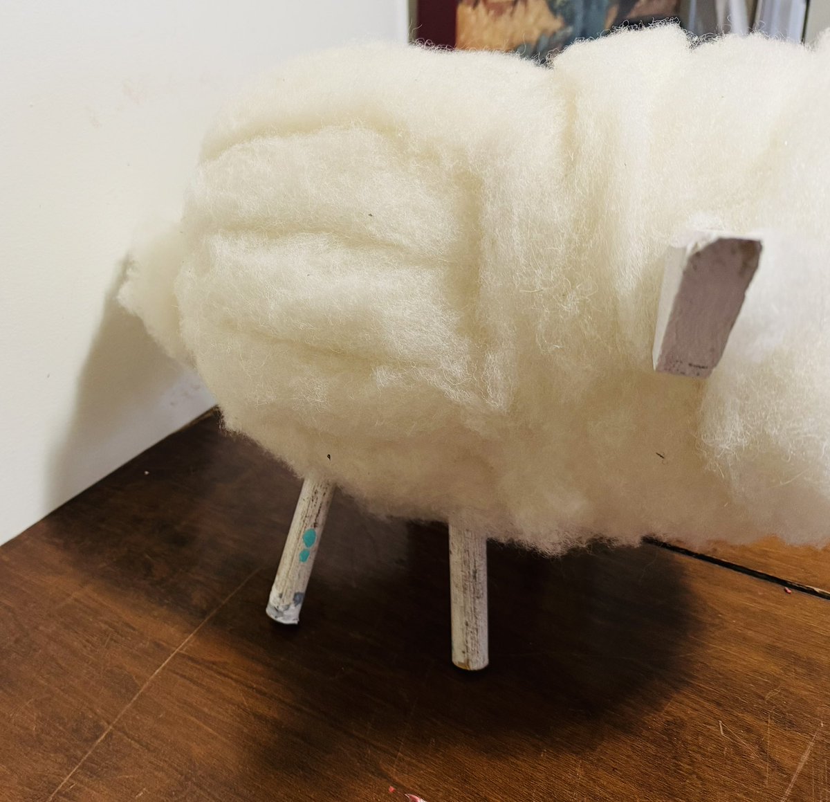 seanmaddoxart's tweet image. Feeling pretty jacked about my first lamb. Real wool and all.

Coming to the Wolfville Farmer’s Market soon.

#buoy #wool #art #folkart #novascotiafolkart