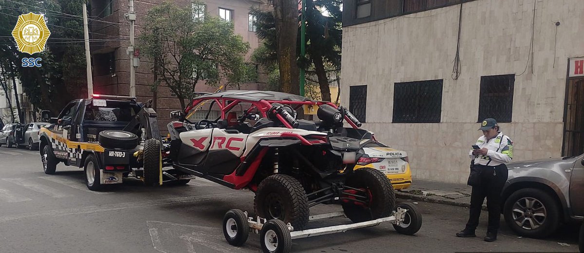 SSC_CDMX's tweet image. #TarjetaInformativa | Como parte de las acciones implementadas por oficiales de la Subsecretaría de Control de #Tránsito, de la #SSC de la #CiudadDeMéxico, para evitar las faltas al Reglamento de Tránsito, durante la convivencia de un creador de contenido ocurrida la tarde del