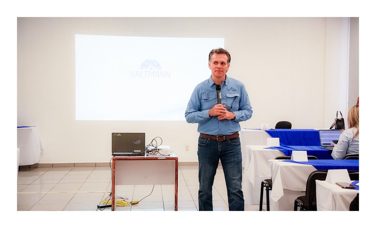 Kaltmann3pl's tweet image. 🎬 Así vivimos el Día 1 de capacitación en Kaltmann ✅

El sábado 18 iniciamos con Buenas Prácticas de Almacenamiento, Distribución y Transporte (BPADyT) 🚛📦

Un primer paso para reforzar la calidad, el orden y la seguridad en cada proceso.

#Kaltmann #Capacitación #BPADyT