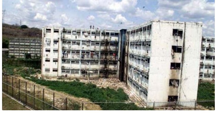 YARE , Qué ser humano inocente, detenido sin pruebas, puede estar bien ? ya no importa el lugar, nadie puede estar bien bajo torturas, la falta de agua, el calor. Y el silencio es también parte del problema.
#libertadagermangiuliani