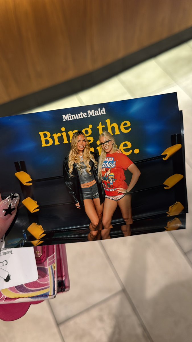 mini maxxine 💕 tweet media