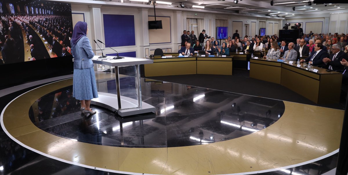 Pour une République démocratique en Iran
Le Front « ni chah ni mollahs » est indispensable au renversement du fascisme religieux

Nous avons la vision qu'avec le renversement du fascisme religieux par le peuple et sa résistance organisée, l'Iran deviendra un foyer de paix et de