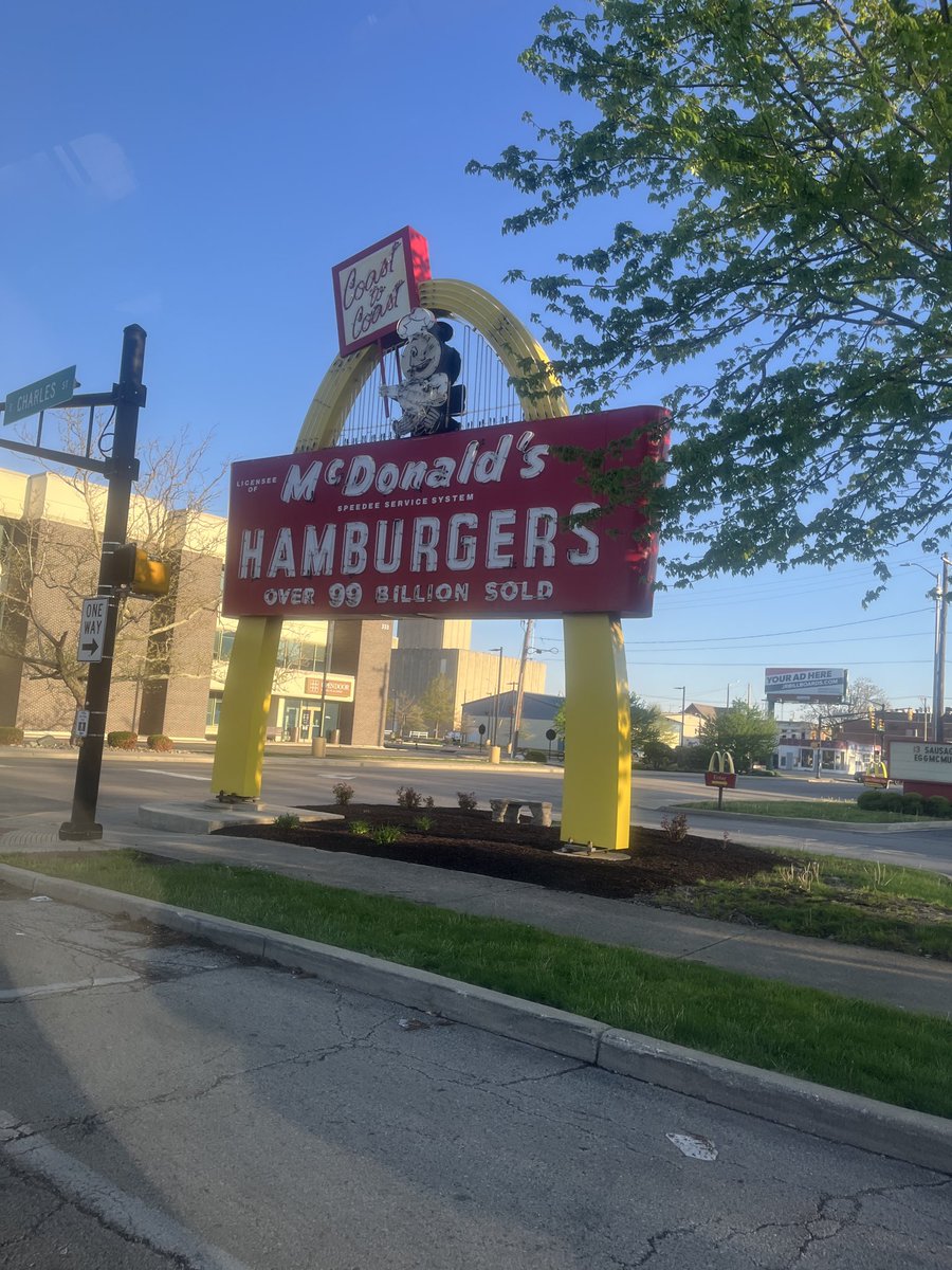 AmyChu's tweet photo. Muncie! https://t.co/Qj6NXE3PTX